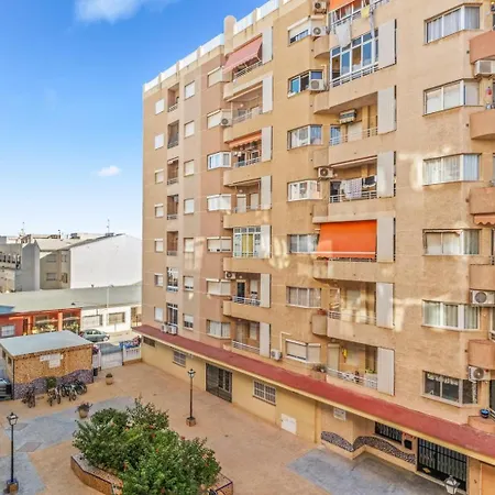 A 199m De La Playa Locos Torrevieja