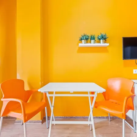 A 199m De La Playa Locos Apartmán *